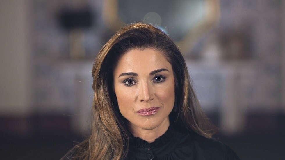 الأردن.. الملكة رانيا تعلن دعمها لمتضرري"بناية للويبدة"