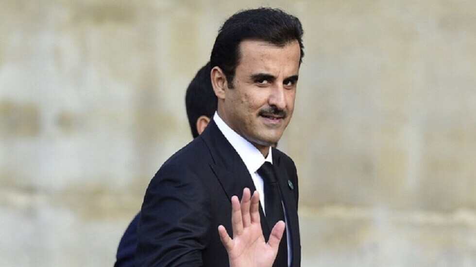 أمير قطر يؤيد مساعي ماكرون للحوار مع روسيا لحل الأزمة الأوكرانية