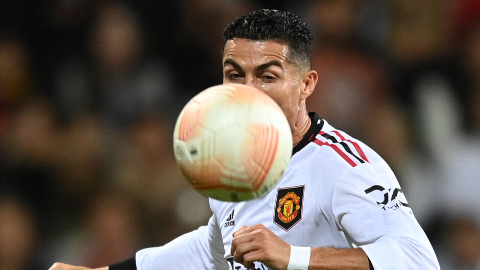 بالفيديو.. رونالدو يحرج معجبة بسبب صورة