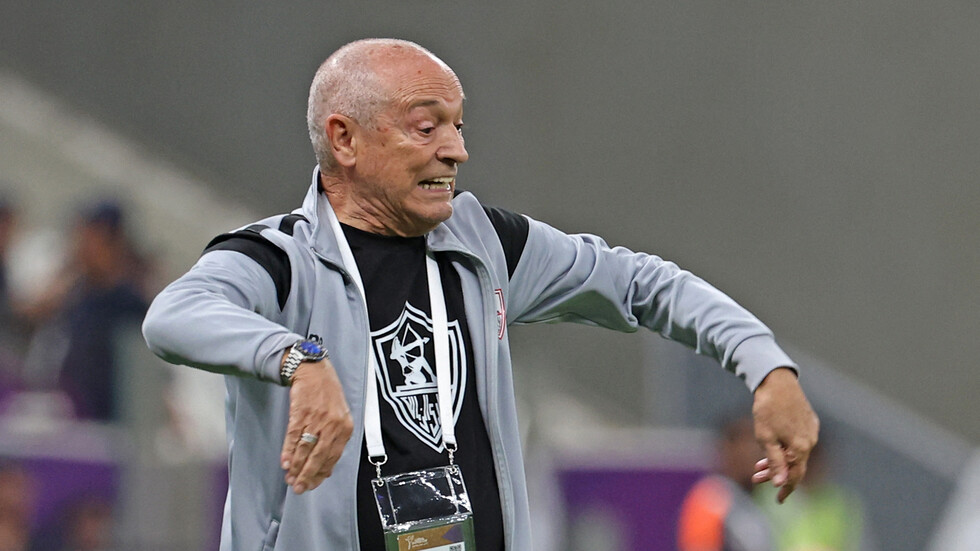 حقيقة سقوط مدرب الزمالك أثناء مواجهة بطل تشاد