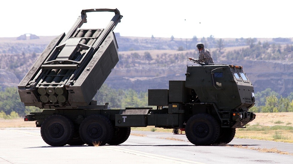 الجيش الأمريكي يعلن عن نشر راجمتي صواريخ HIMARS إلى لاتفيا