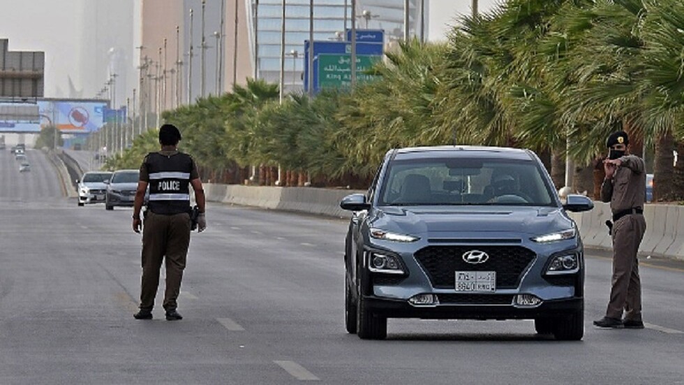 السعودية.. مرور محافظة جدة يحقق في حادث سير غريب (فيديو)