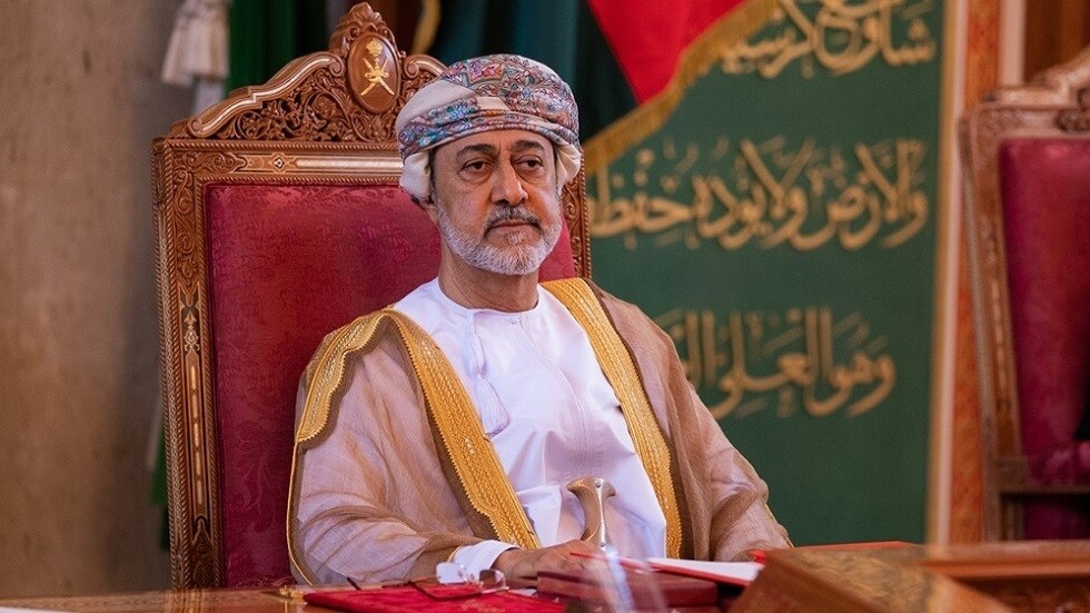 بينهم 141 أجنبيا.. سلطان عُمان يعفو عن 325 سجينا بمناسبة المولد النبوي