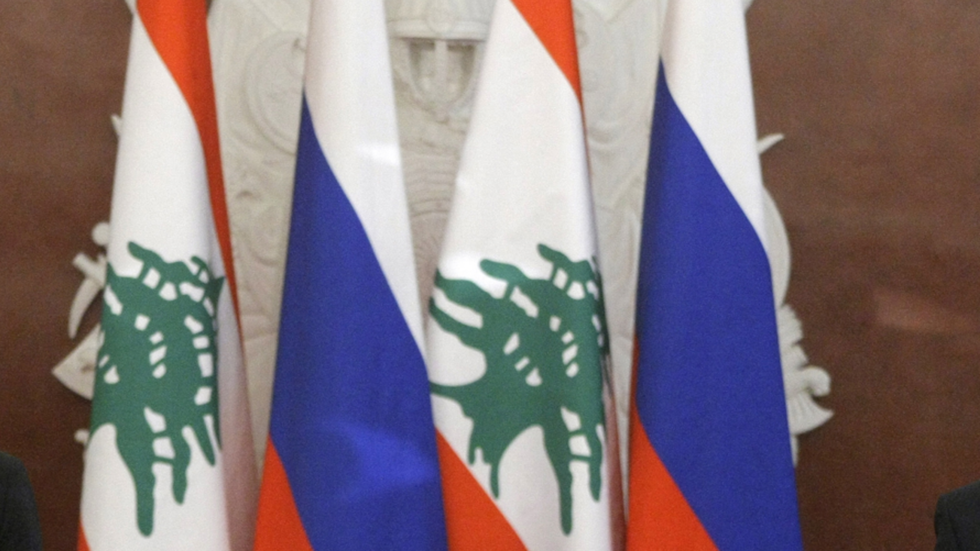 السفير اللبناني لدى موسكو يعلن عن شحنة مساعدات نفط وحبوب روسية ستصل إلى لبنان قريبا (فيديو)