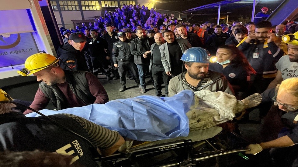 السلطات التركية: ارتفاع عدد الضحايا بانفجار المنجم شمالي تركيا إلى 22 قتيلا(فيديو)