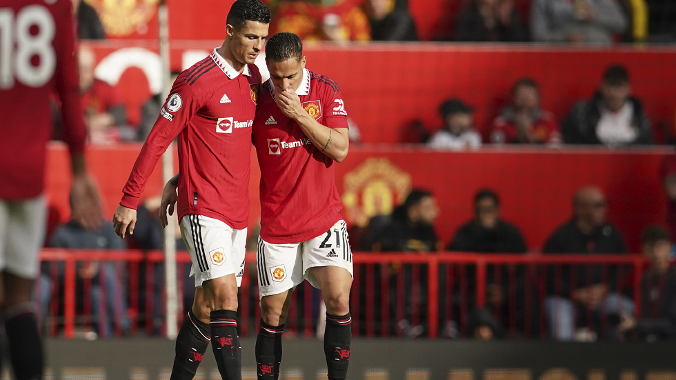 الدوري الإنجليزي.. تشيلسي يواصل صحوته بقيادة بوتر ويونايتد ينتكس مجددا