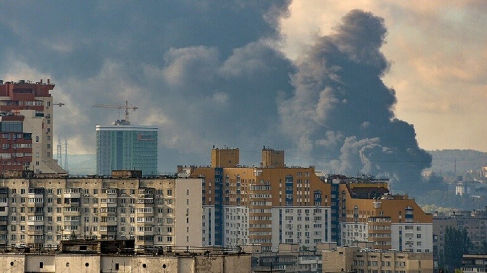 وسائل إعلام: انفجارات تهز مدينة نيكولايف