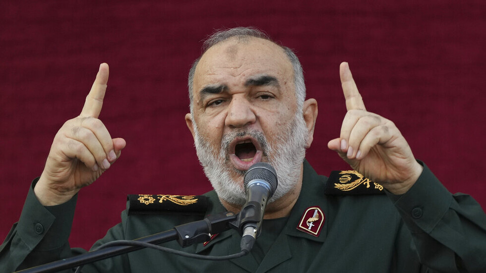 القائد العام للحرس الثوري يحذر السعودية: سيطروا على وسائل إعلامكم