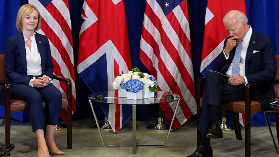 بايدن يعلق على استقالة تراس بعد 6 أسابيع فقط على توليها المنصب
