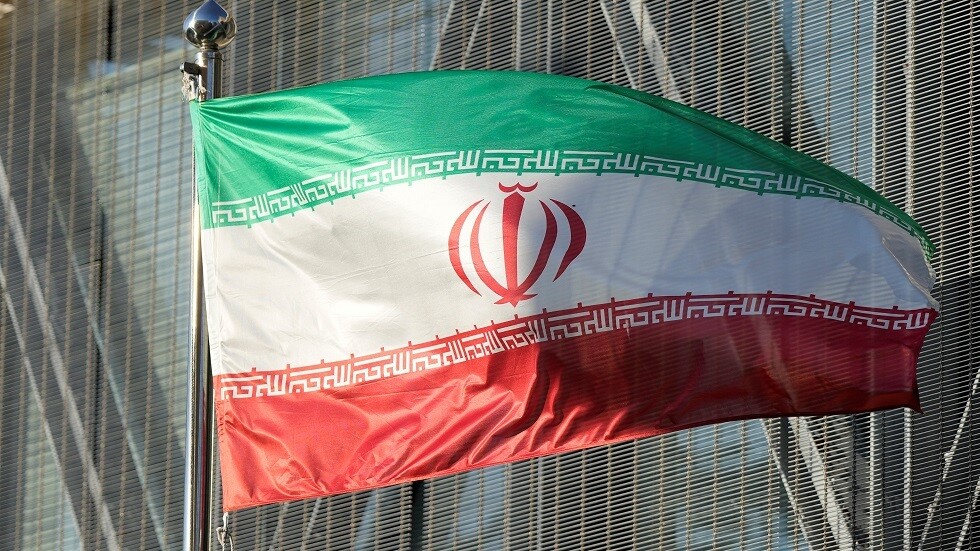 مدونان نيوزيلنديان يغادران إيران بعد انقطاع الاتصال بهما هناك لعدة أشهر (صور)