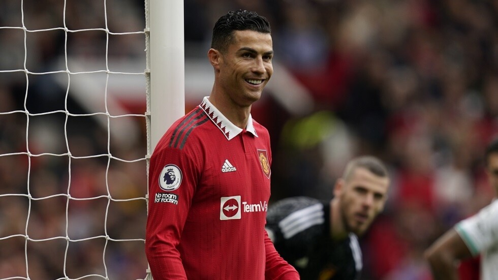 تصريحات تفوح منها راحة الابتزاز!.. يورك: رونالدو كشف لي أسرارا بالملايين عن اليونايتد