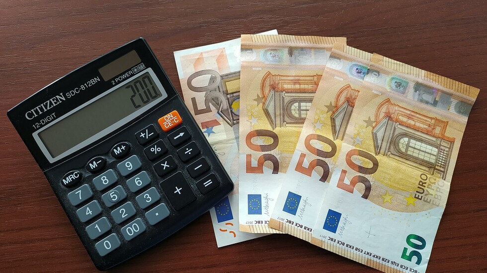 التضخم في إيطاليا يتسارع ويبلغ أعلى مستوى في 38 عاما