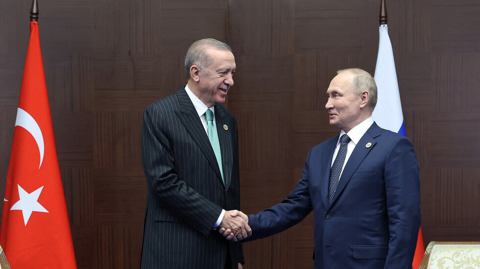 أردوغان: تحدثت مع بوتين عن تصدير الأسمدة والحبوب للدول الفقيرة والبداية من 3 دول عربية