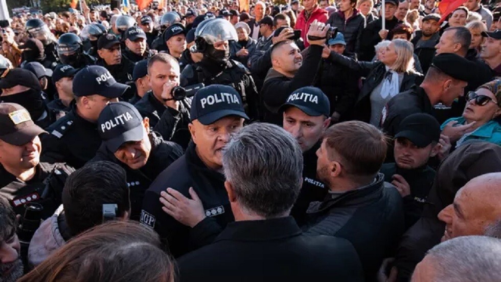 مولدوفا.. اعتقال 65 شخصا في احتجاجات العاصمة كيشيناو