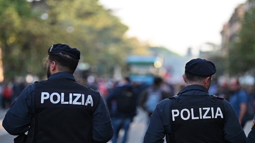 إجلاء اللاجئين الأوكرانيين قسرا من فنادق في إيطاليا (فيديو)