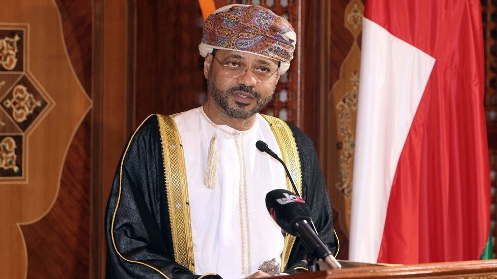 الولايات المتحدة وسلطنة عمان تبحثان فتح المجال الجوي أمام الطائرات الإسرائيلية