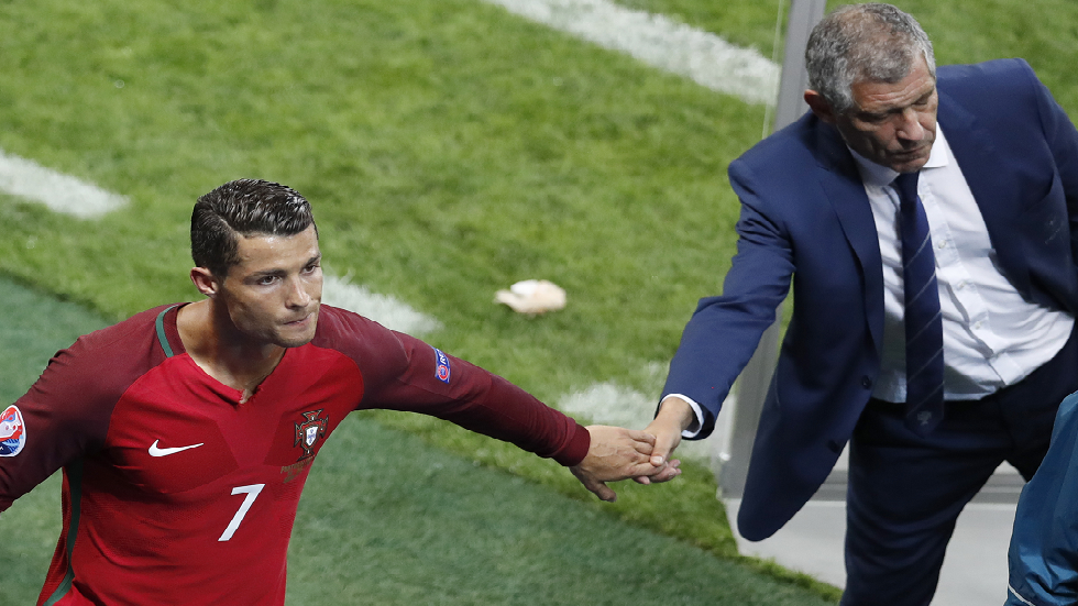 مدرب البرتغال يكشف سبب استبعاده رونالدو عن مواجهة نيجيريا