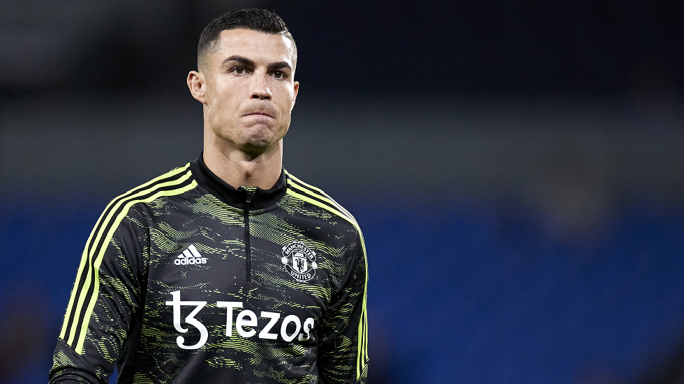رونالدو يواصل إلقاء "القذائف" على مانشستر يونايتد