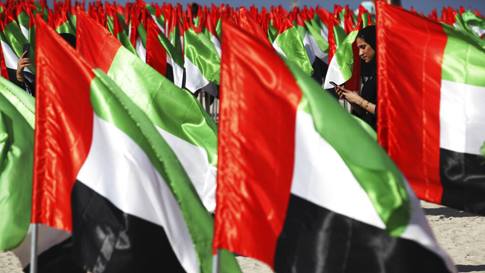 الإمارات: الدبلوماسية السبيل الوحيد لإنهاء الأزمة الروسية الأوكرانية