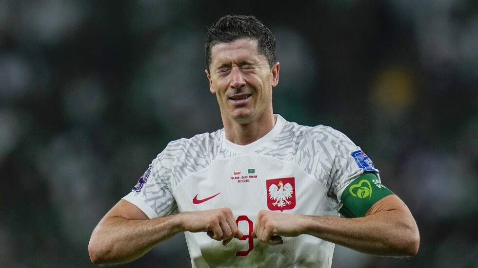 بالدموع.. ليفاندوفسكي يفك "عقدته" في كأس العالم على حساب السعودية (فيديو)
