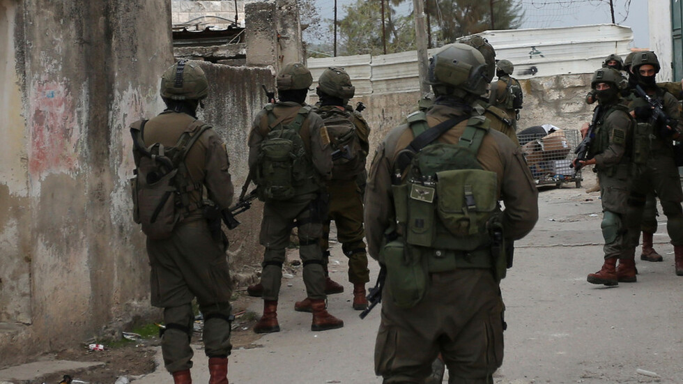 مقتل شابين فلسطينيين في اشتباكات مسلحة عنيفة اندلعت خلال اقتحام قوات إسرائيلية مدينة جنين ومخيمها