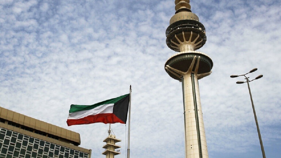 هندي يحاول الانتحار بمسجد في الكويت (صورة)