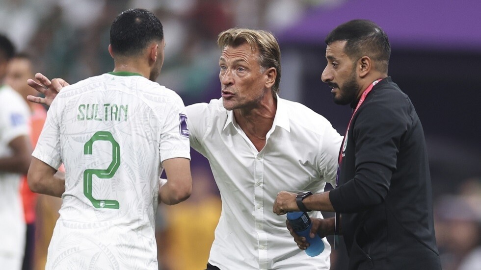 الاتحاد الجزائري ينفي الشائعات بشأن رينارد
