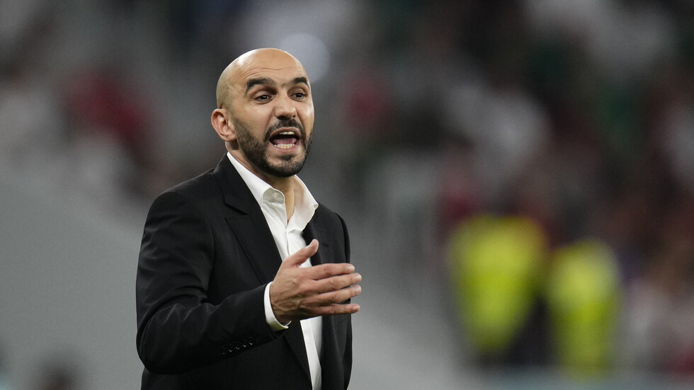 مدرب منتخب المغرب قبل لقاء إسبانيا: لماذا لا نحلم بإحراز كأس العالم!