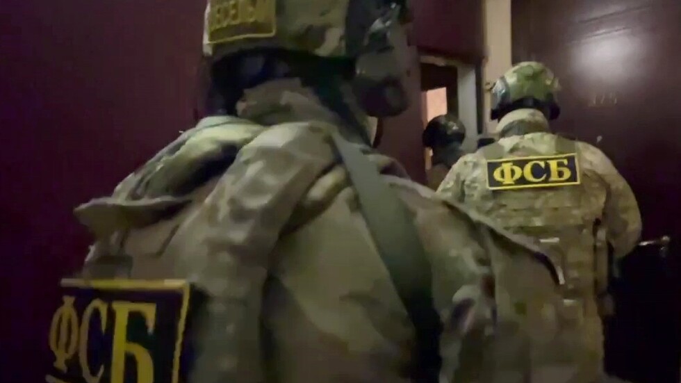 الأمن الروسي: اعتقال اثنين من سكان سيفاستوبول بتهمة نقل معلومات إلى الاستخبارات الأوكرانية