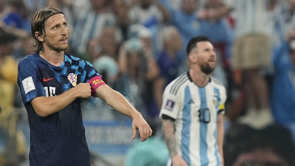 مودريتش "الحزين" يعلق على الحكم و"ركلة الجزاء" وميسي