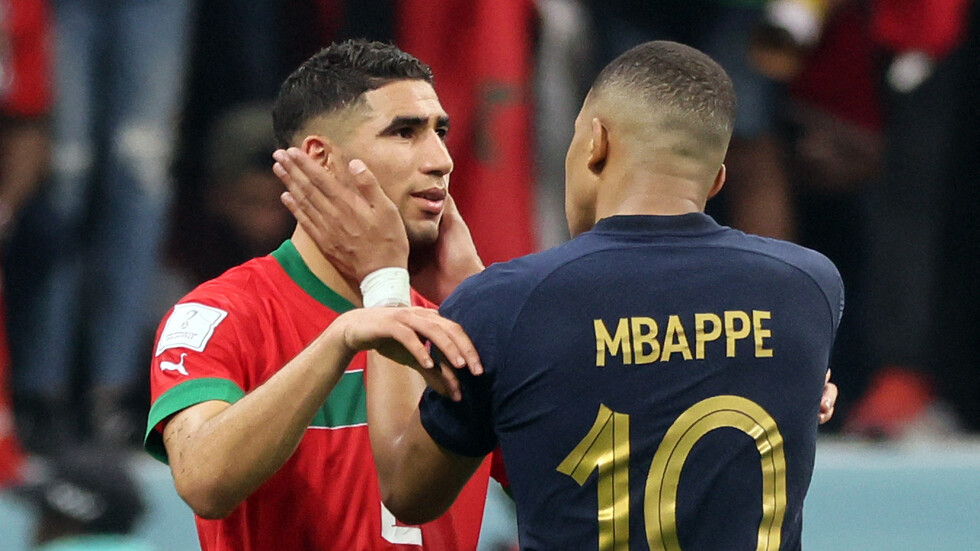 ماذا قال مبابي لحكيمي عقب مواجهة نصف نهائي مونديال قطر؟!