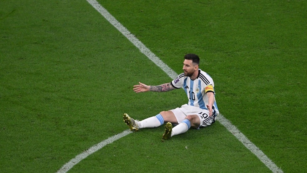 ميسي يثير قلق مشجعيه بغيابه عن تدريبات الأرجنتين