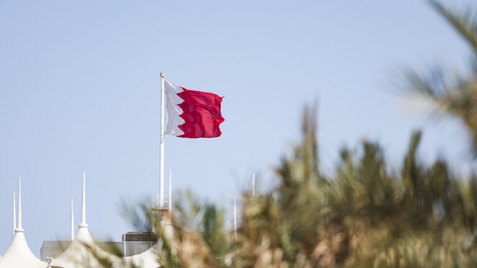 "أرض الفردوس واللؤلؤ" في نصف قرن من التوهج!