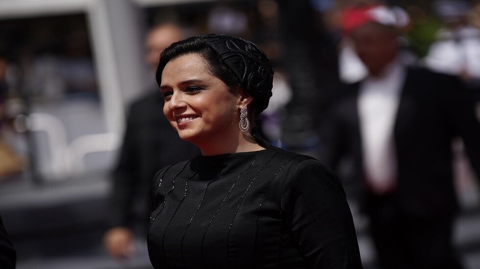 وكالة إيرانية تؤكد اعتقال إحدى أشهر الممثلات في البلاد بسبب تعليق يؤيد الاحتجاجات