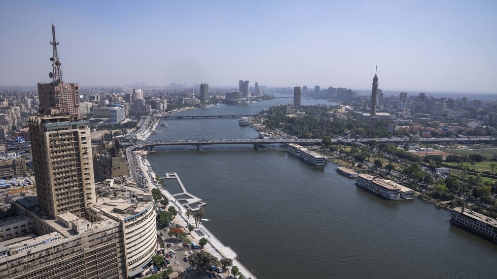 الحكومة المصرية تعلن قائمة منح للعمال خلال العام الحالي