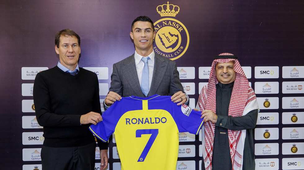 رد حاسم من النصر حول بنود عقد رونالدو