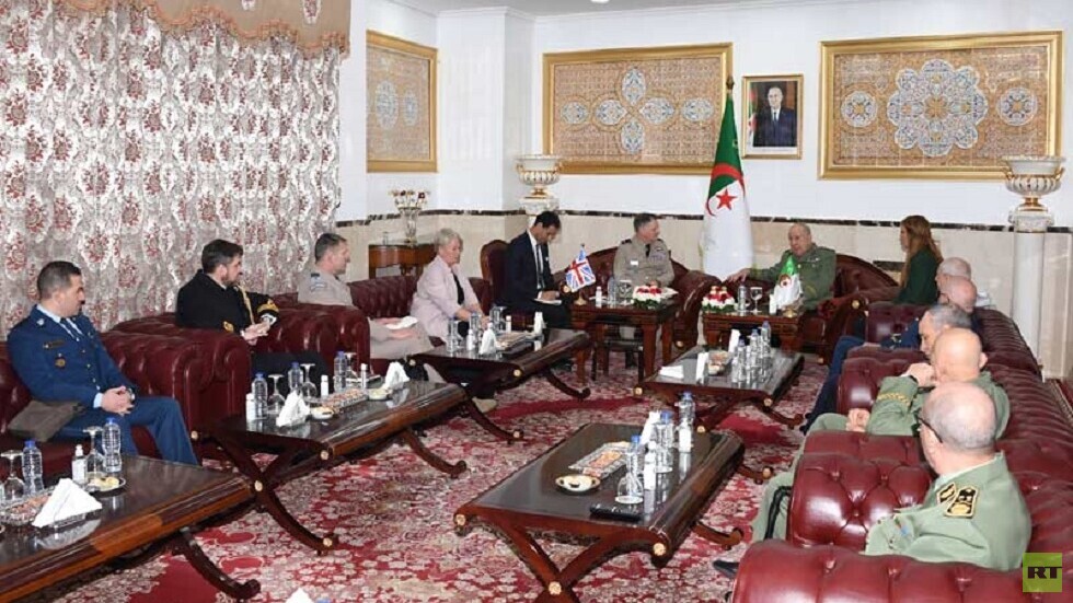 الجزائر.. شنقريحة يستقبل مسؤولا عسكريا بريطانيّا