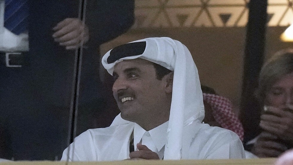 أمير قطر يغرّد بعد اللقاء التشاوري في أبو ظبي