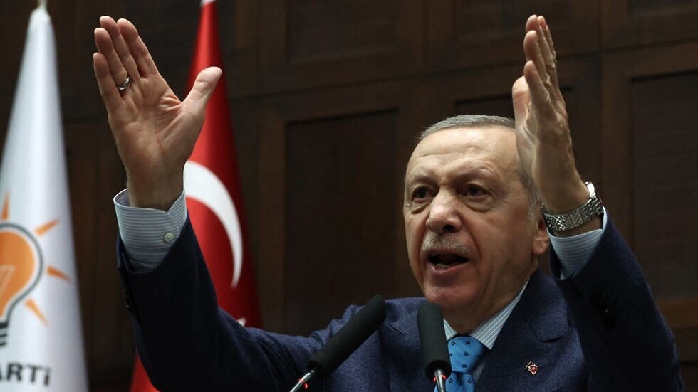 أردوغان: الشعب هو من يحدد مصير بلاده وليس مجلة بريطانية