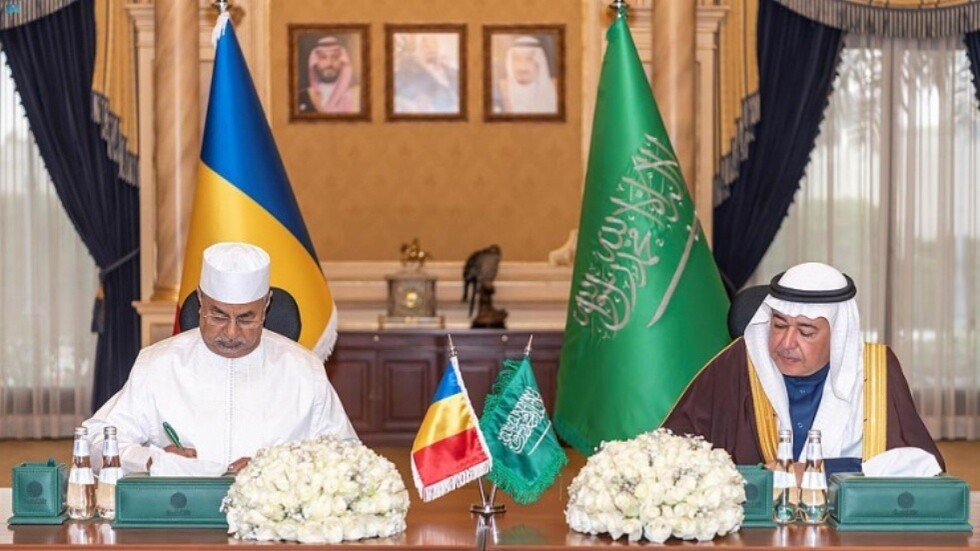 السعودية وتشاد توقعان مذكرة تفاهم للتعاون في المجال الدفاعي