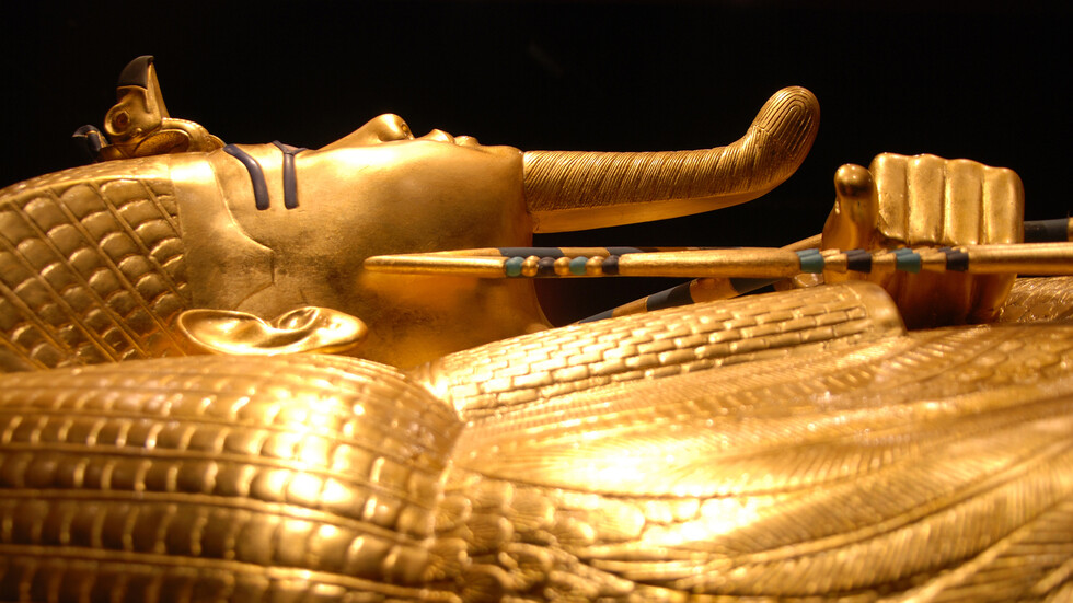 مصر.. أشعة مقطعية لمومياء 