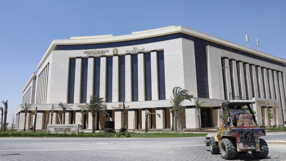 المالية المصرية توضح حقيقة فرض ضريبة على الشهادات الدراسية والوثائق الرسمية