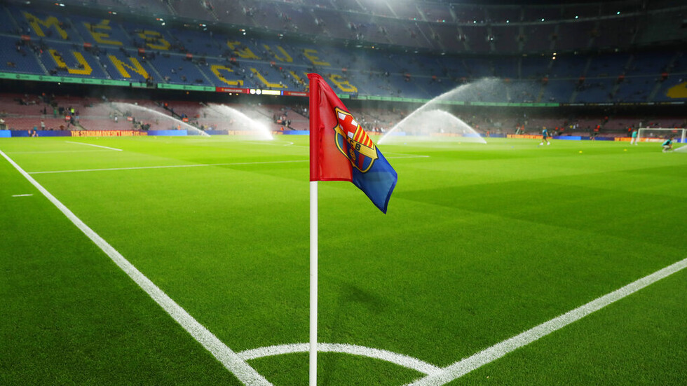 برشلونة يسعى لضم لاعب دولي مغربي
