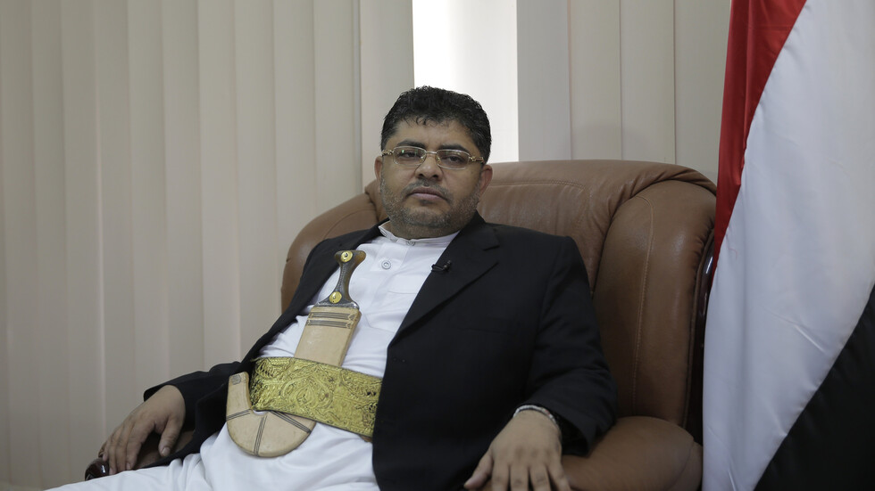 الحوثي يعلق "ساخرا" على تحليق المنطاد الصيني فوق الأراضي الأمريكية