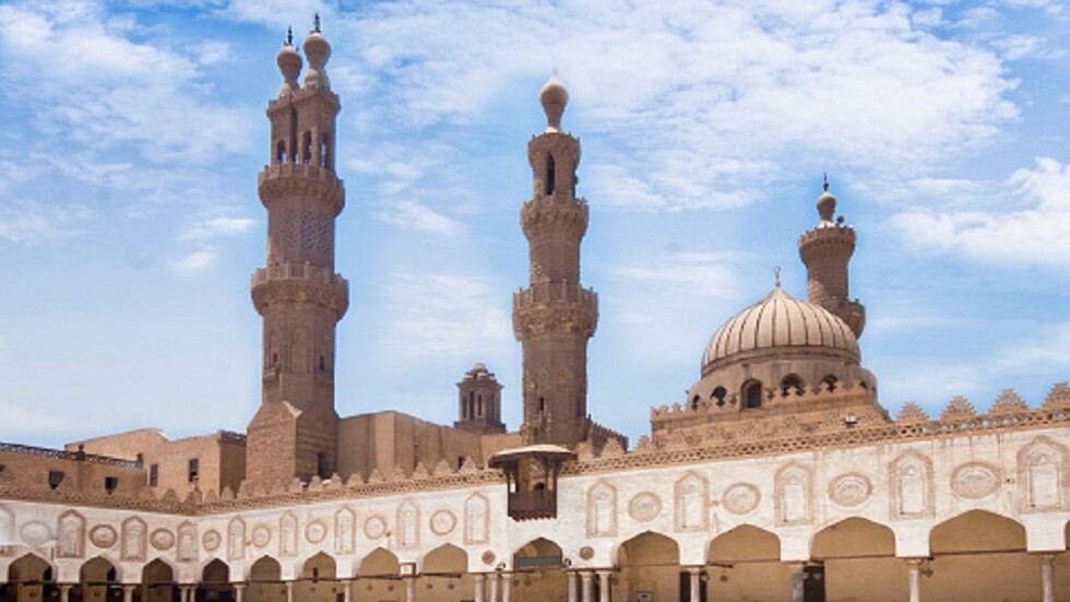 وزير أوقاف سوريا يبحث مع شيخ الأزهر في القاهرة تعاون المؤسستين الدينيتين العريقتين