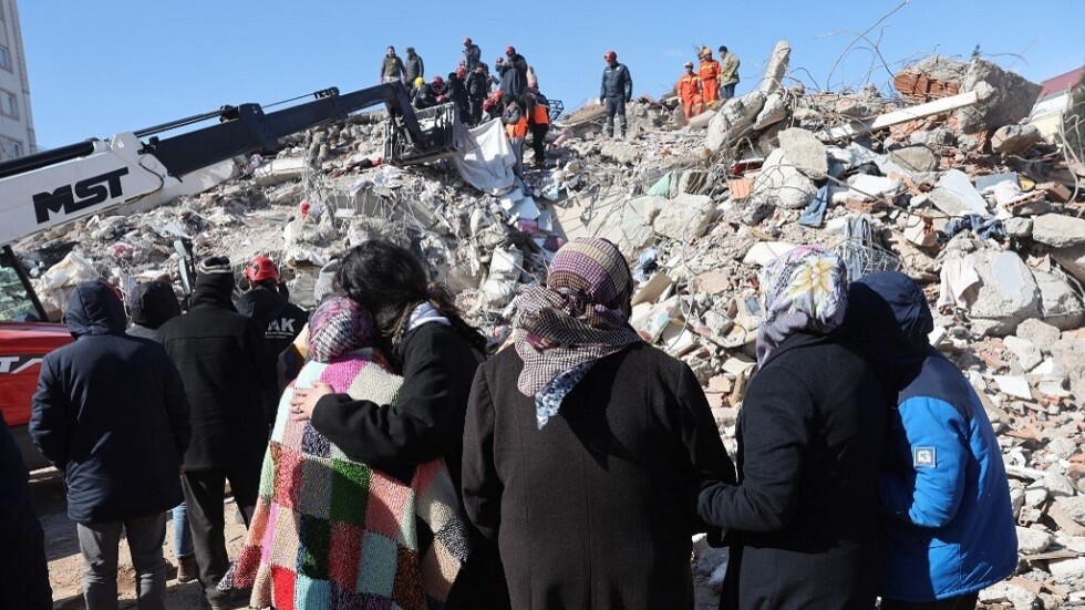 ارتفاع حصيلة الضحايا الفلسطينيين جراء الزلزال في تركيا وسوريا إلى 84