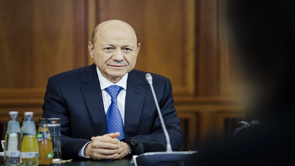رئيس مجلس القيادة الرئاسي اليمني يطلب دعما دوليا لعقد مفاوضات مع جماعة الحوثي