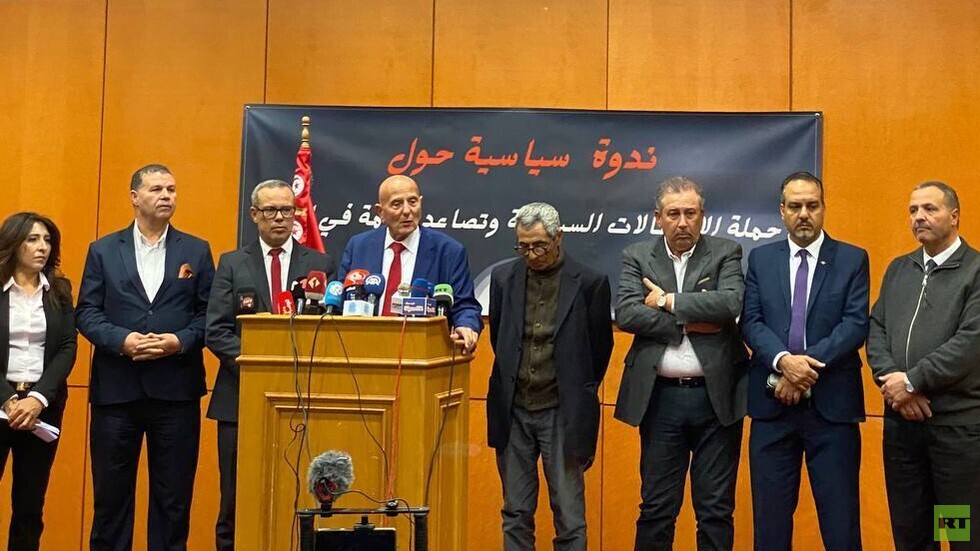 تونس.. رئيس جبهة الخلاص يعلن تنظيم مظاهرة للمطالبة بإطلاق سراح المعتقلين السياسيين