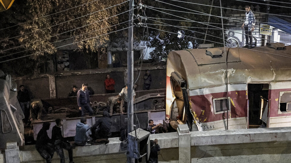 مصر.. الهيئة القومية لسكك الحديد  تكشف ملابسات حادث قطار قليوب