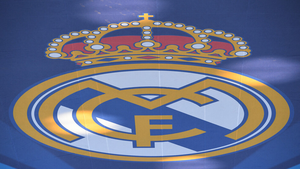 ريال مدريد ينعى مدربه السابق